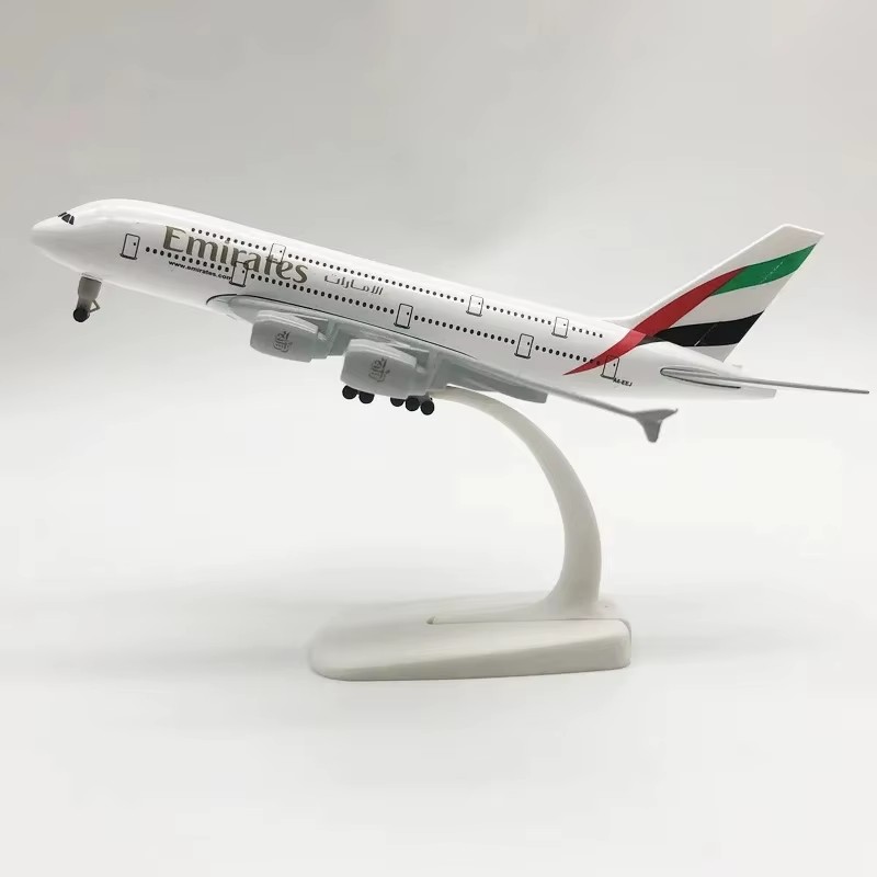 Model Airplane Plastic - 20CM A380 Emirates Airline 1:400 Airbus
